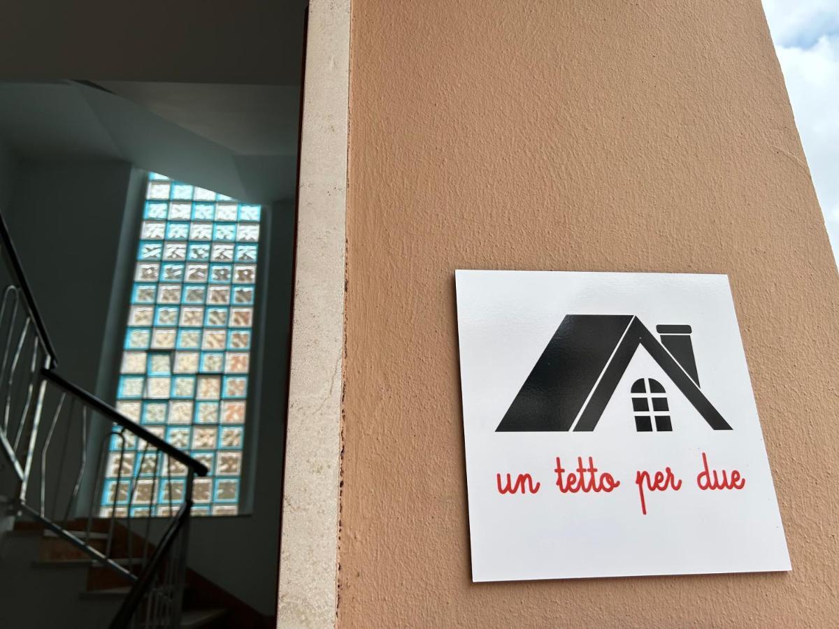 Un Tetto Per 2 Apartment Sant'Elpidio a Mare Bagian luar foto
